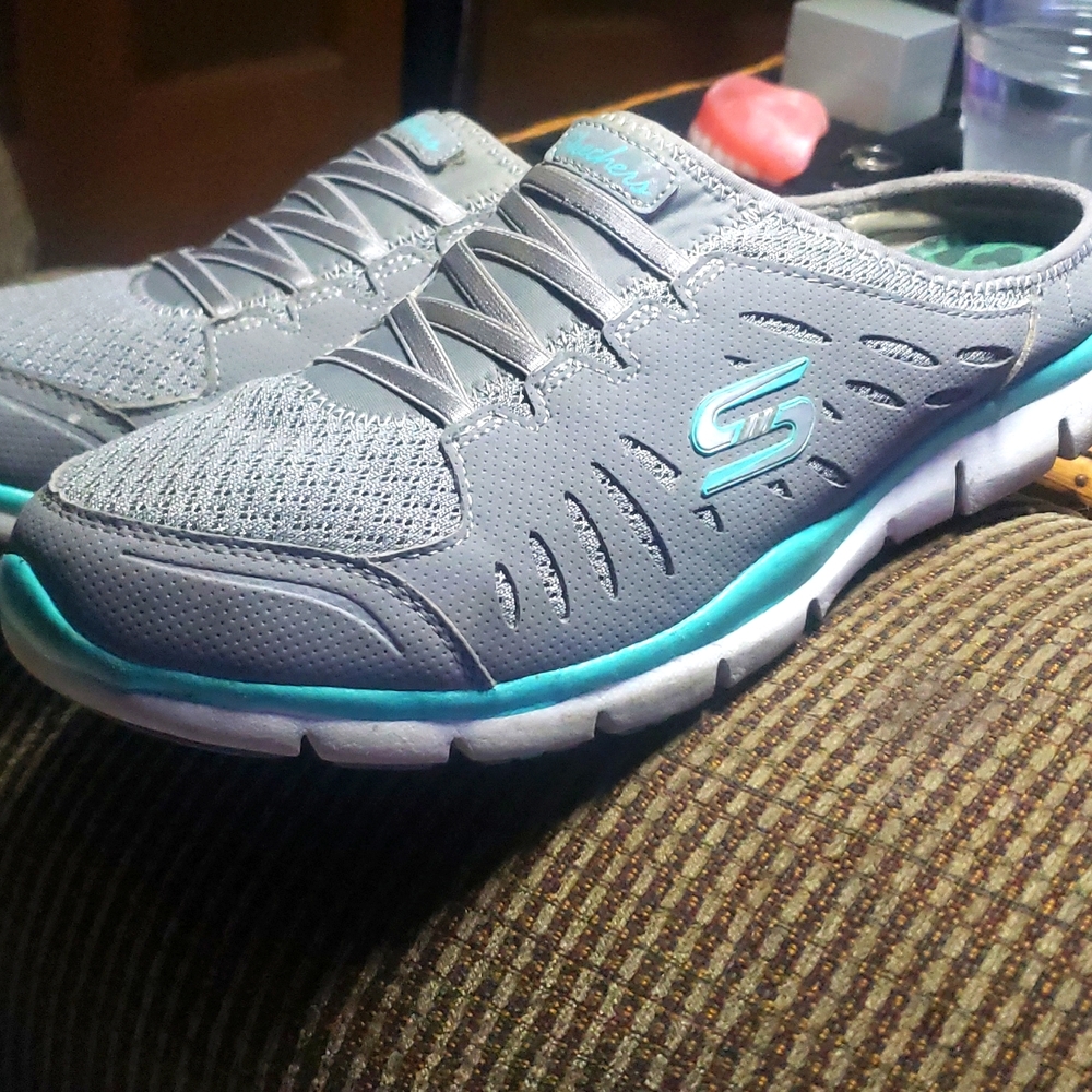 Skechers Air-cooled memory foam shoes very comfortable